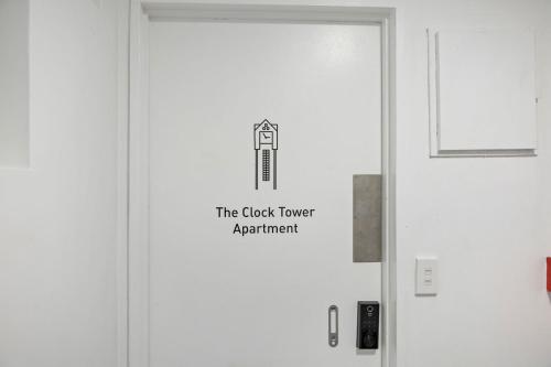 Clock tower Apartment - image 4