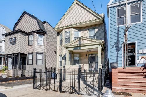 Jersey City Apartment with Game Room 7 Mi to NYC! in Jersey City, USA