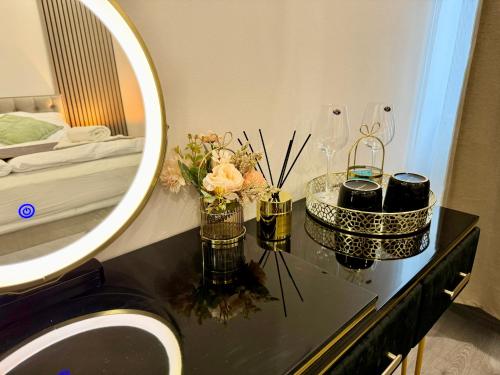 Little Downtown Apartment 4