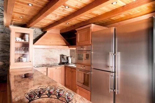 Chalet Les Champs Du Pont - REFUGE 7 Pieces 15 pers. Appartement en chalet - 180m² MAE-6668 near The Underground Bar Tignes Le Lac