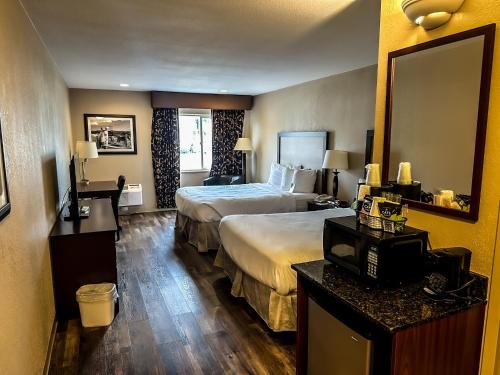 Heritage Inn - image 8