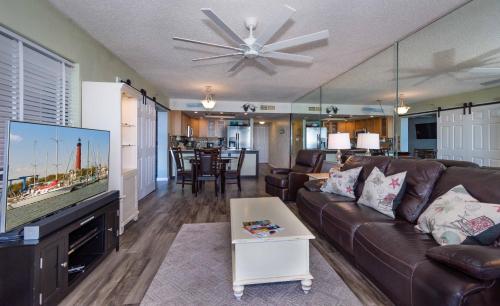 Sunrise 306 by Ocean Properties in New Smyrna Beach, USA