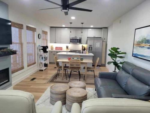 10 Cabo Tinoso Place