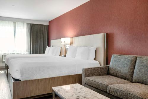 Best Western Plus Temecula Wine Country Hotel & Suites - image 12