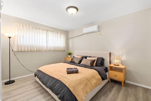 Cozy 2BR Home with Bright Interior & Relaxing Patio in Ontario, USA