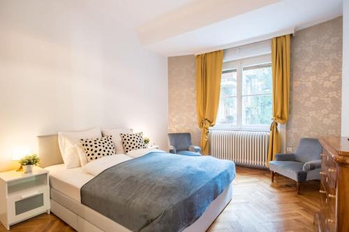 Central - Spacious - Classic Charm