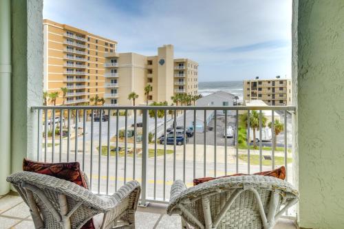 Walk to Coast Condo in Daytona Beach Shores! in Daytona Beach Shores, USA
