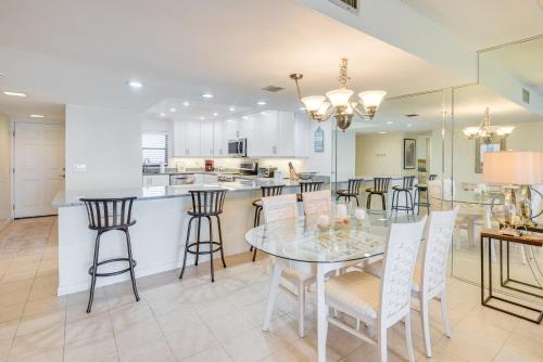 Walk to Coast Condo in Daytona Beach Shores! in Daytona Beach Shores, USA