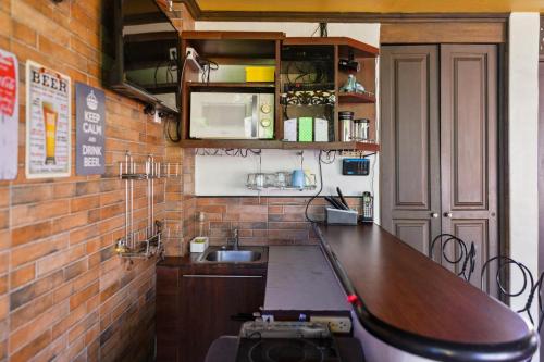 Facilities, Cozy Las Pinas Haven with Big Garden, Pet Friendly - Near Super Market and the Airport near SM Center Las Piñas