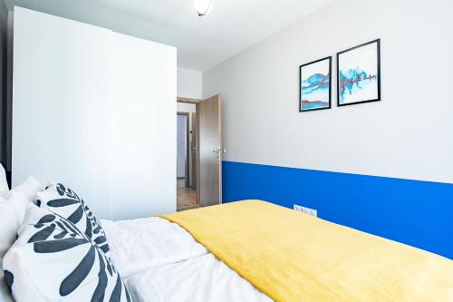 Very Central - Balcony - Free Parking - image 3