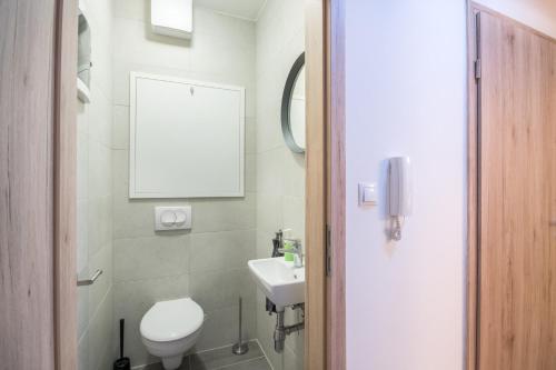Apartment image 6