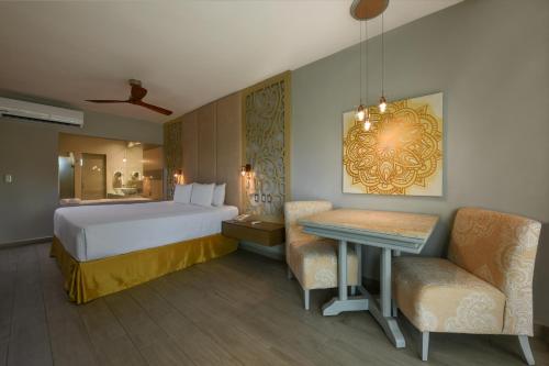room detail thumbnail 0