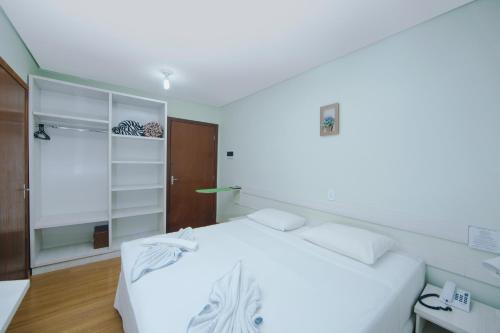 2 twin beds