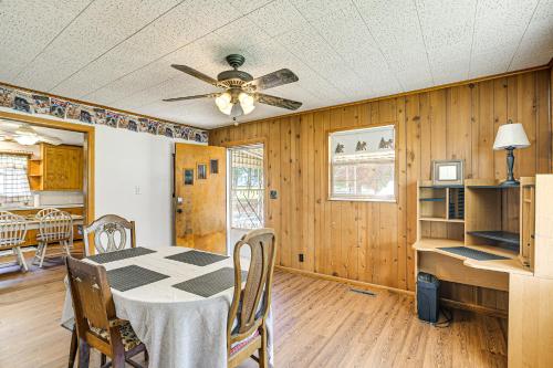 Stay and Play West Virginia Country Home! in 帕克斯堡
