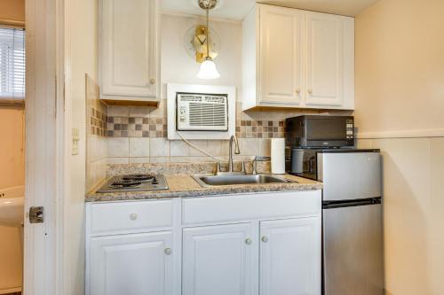 Condo on Old Orchard Beach Walk to Restaurants! in Old Orchard Beach, USA