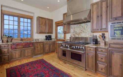 Cowboy Heaven Luxury Suite 2D in Big Sky, USA