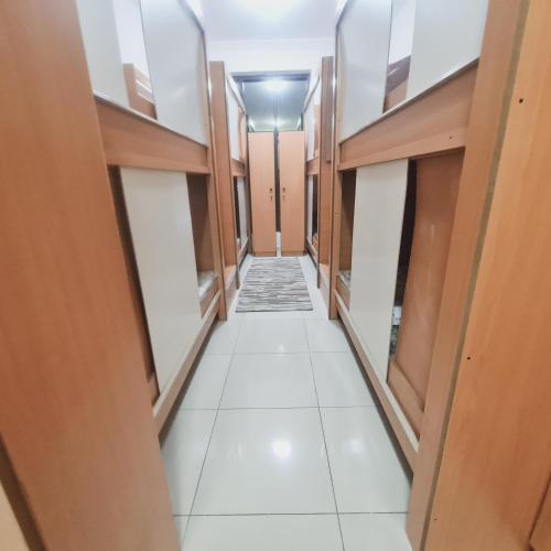 LA Gold hostel capsule men's LA Gold hostel capsule men's