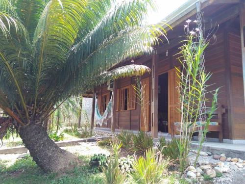 Praia tranquila para descansar Zimbros Bombinhas in Sertaozinho