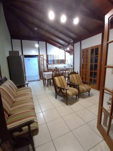 Praia tranquila para descansar Zimbros Bombinhas in Sertaozinho