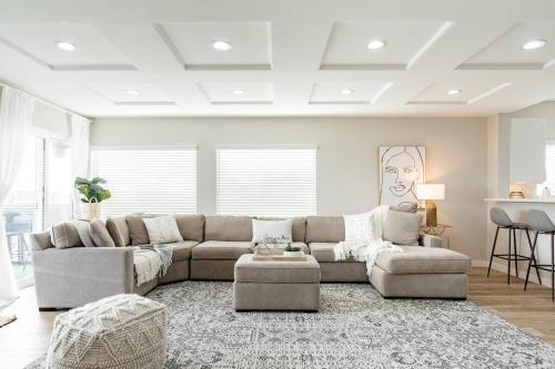 1 Block to Sand Stylish 3BR Contemporary Home in Ocean Beach