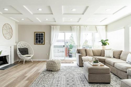 1 Block to Sand Stylish 3BR Contemporary Home in Ocean Beach