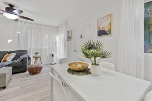 1 Block to Sand Stylish Boho Retreat in San Diego, USA