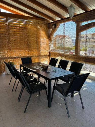 ระเบียง/ชานเรือน, Apartments by the sea Sumpetar, Omis - 2808 in ดูกิ รัต