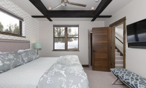 Homestead Chalet 14 Claim Jumper in Big Sky, USA