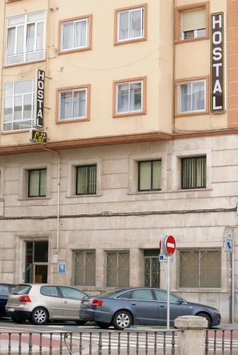 Hostal Lar - image 13