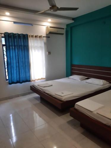 Executive Double Room - A/C image 7