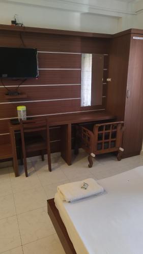 Executive Double Room - A/C image 1