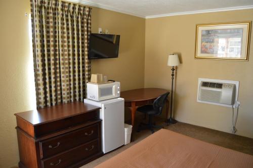 Travel Inn Snyder – Snyder, TX