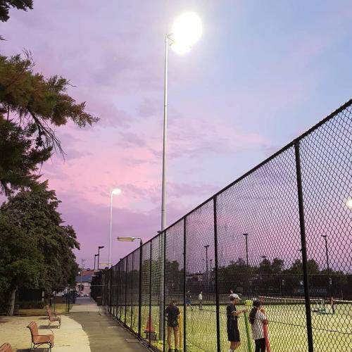 Unwind in style only 7km from CBD