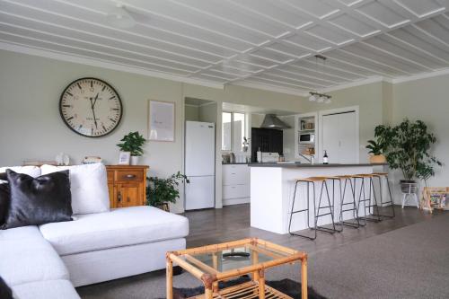 Benbecula Cottage at Kereru Farm Weber in Tahoraiti