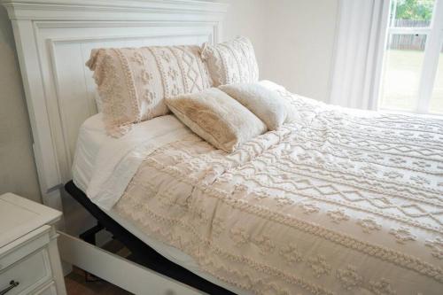 The Haven on Loveless Street with Game Room The Haven on Loveless Street with Game Room