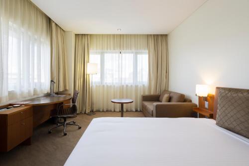 1-Bedroom Apartment with King Bed