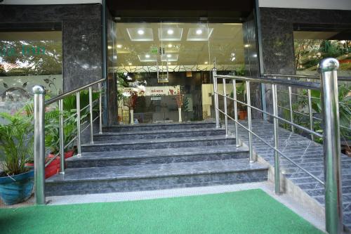 Malaysia inn – Chennai, IL