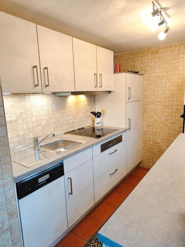 Kitchen, Ruhig gelegene Ferienwohnung mit Garten und Terrasse in Rotthalmunster