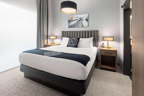 Sleeps 5