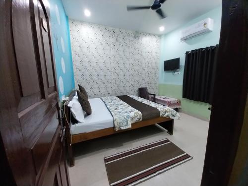 Krishna ji paying guest house - image 2