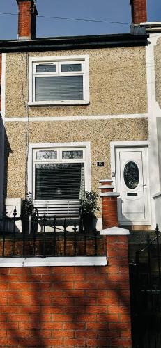 Gaeltacht Quarter Cosy Home, Belfast