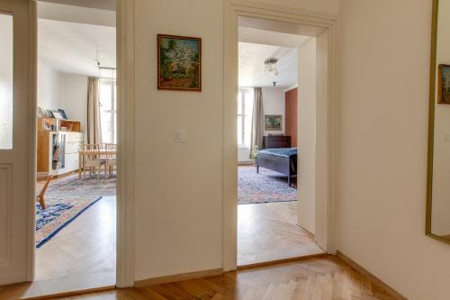Prague Heart of Old Town Comfy Home 2BDR 2BATH, Prague (photo 9)