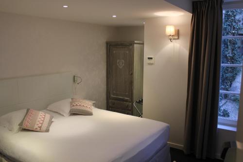 Hôtel Central - image 3