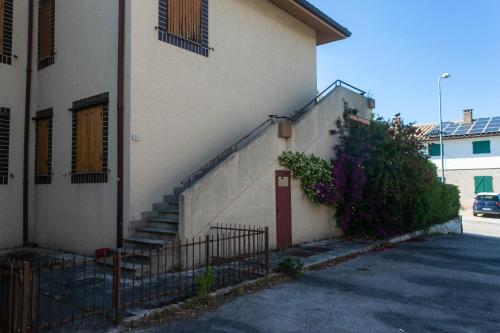 Three-Bedroom Apartment room in Marcelli quadrilocale con terrazzo vista mare - M117