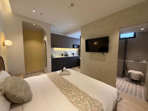 room detail thumbnail 0