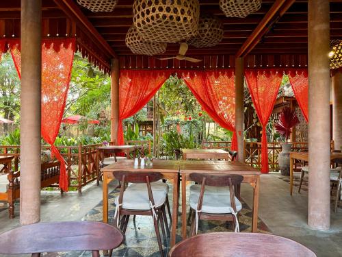 Étterem, Dontrei Villa Angkor in Sla Kram