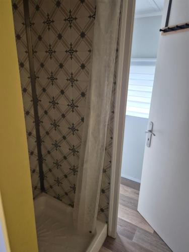 Shower, Mobil-Home N 48 in Fourmies