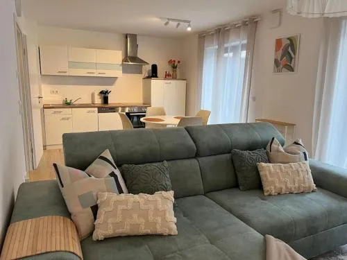 Schöne Wohnung in Traumlage in Tegernheim, Deutschland
