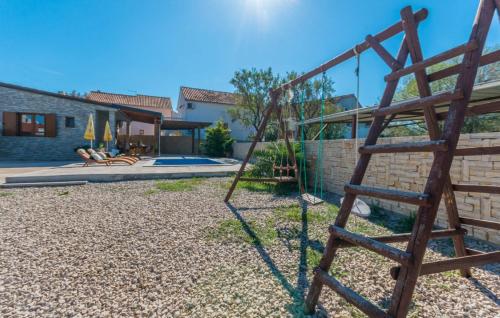 Holiday Home Ema with pool in Biograd na Moru