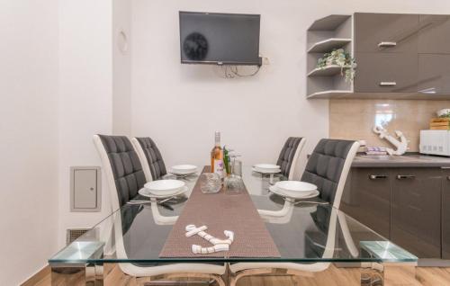 Dotări, Holiday Home Ema with pool in Biograd na Moru